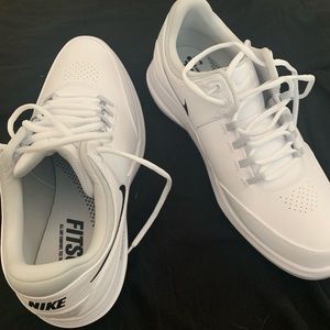 Brand new 11.5 men’s Nike golf shoes